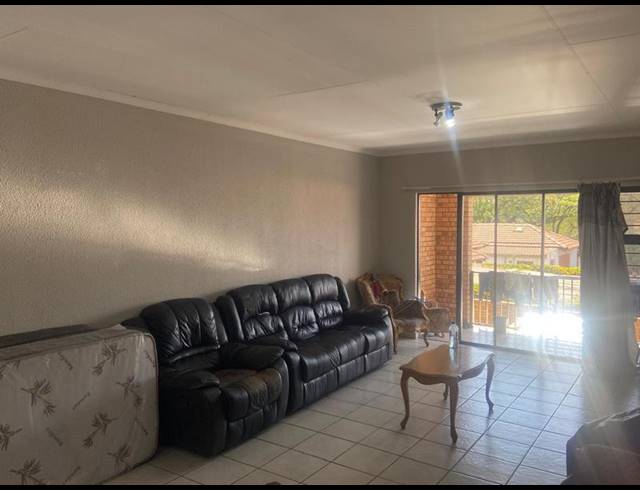 3 BEDROOM TOWNHOUSE FOR SALE IN NEWMARKET